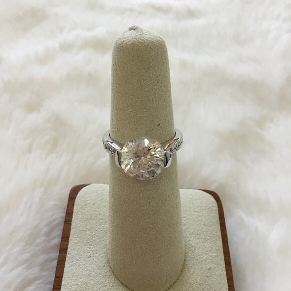 Sterling Silver Round Ring - Picture 2 of 5